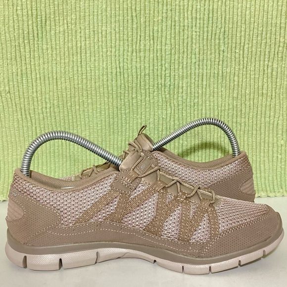 Skechers Gratis Strolling Womens Taupe Lightweight Slip On Sneakers Shoes SZ 7 - Picture 6 of 11